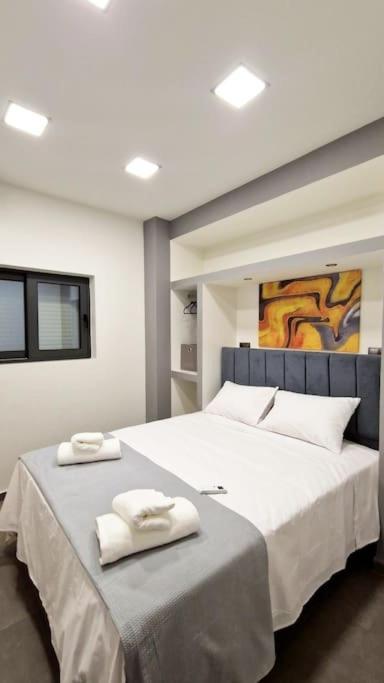 Faronita - Luxury Apt In The Heart Of Kalamata Luaran gambar