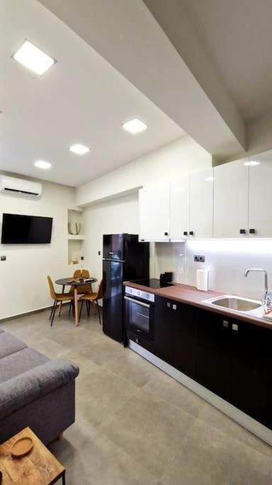 Faronita - Luxury Apt In The Heart Of Kalamata Luaran gambar